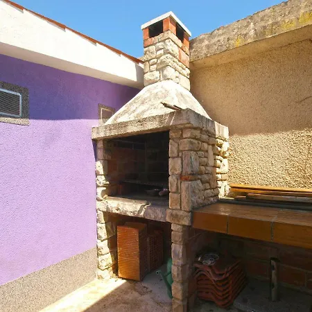 House Nives 1894 Ferienhaus *